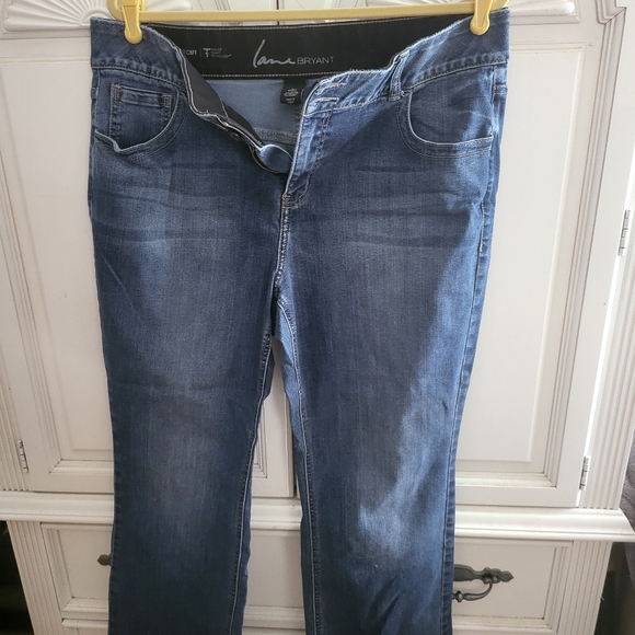 Jeans - Picture 2 of 3